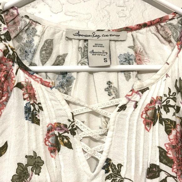 American Rag Floral Print Top - Picture 2 of 6